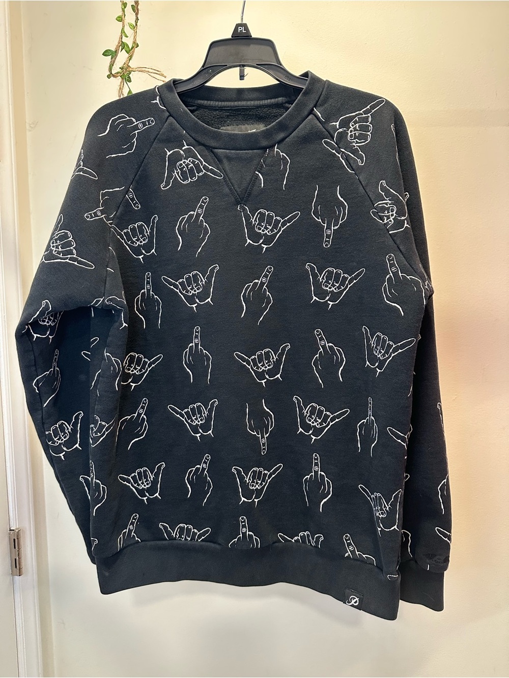 Men’s / Unisex L | Primitive Skate All Over Print Middle Finger Shaka Sweatshirt
